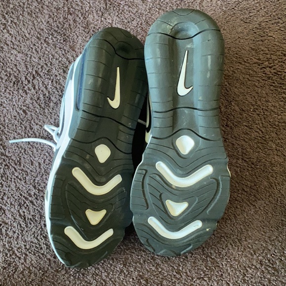 Nike Mens sneakers. Size 10. LIKE NEW condition. - Picture 3 of 6